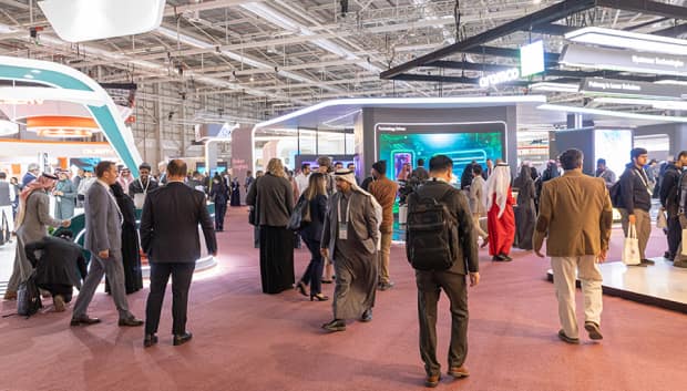 Visitors at the MEOS GEO 2023 exhibition