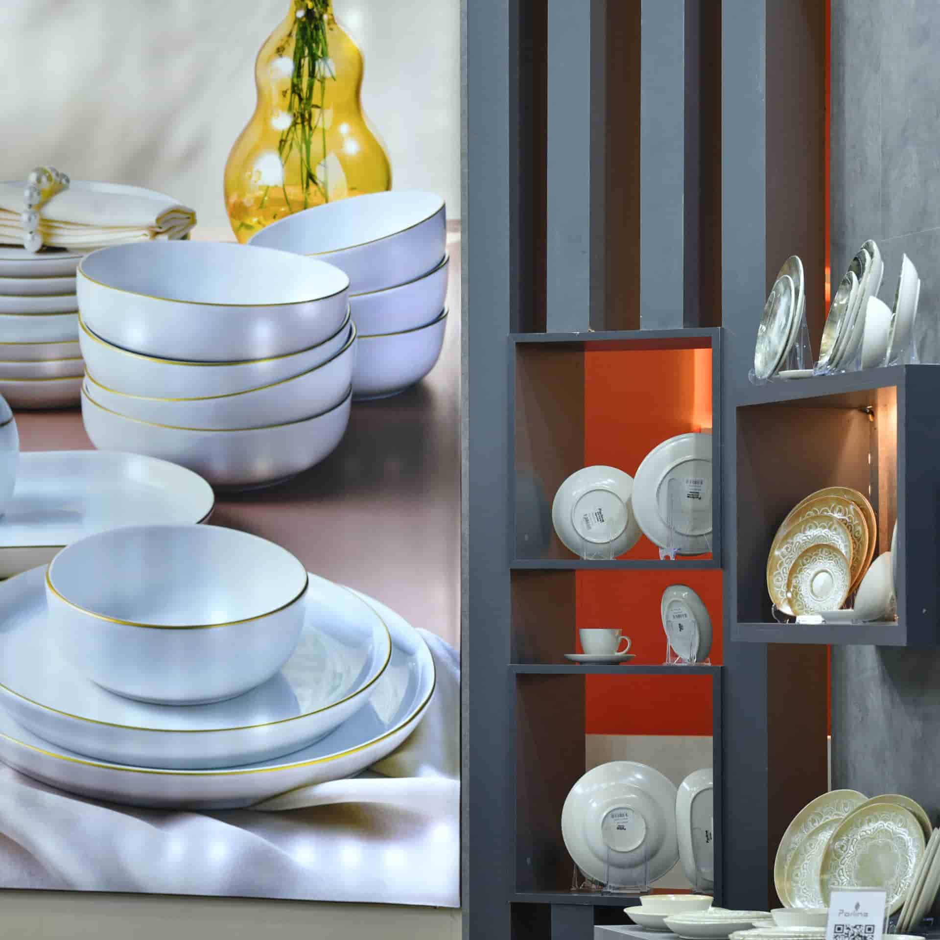 Ürün gruplarından yemek takımları ve tabaklar gösteriliyor.