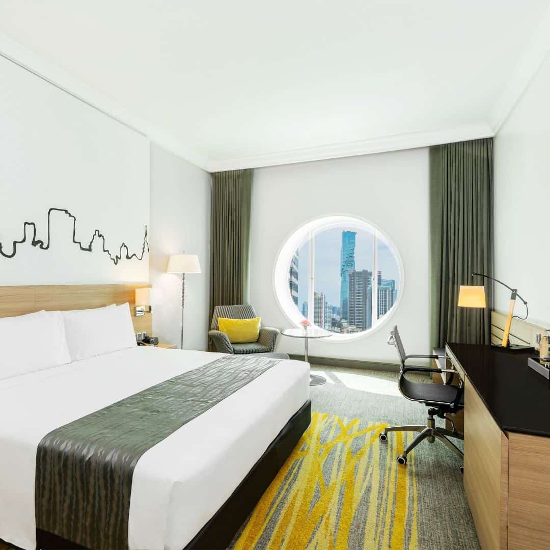 Holiday Inn Bangkok Silom