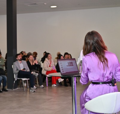 Seminar attendees engaged in a session at CBME Türkiye.