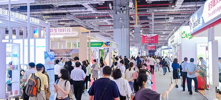 Busy show floor at Hi & Fi China