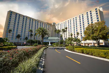 ROSEN PLAZA